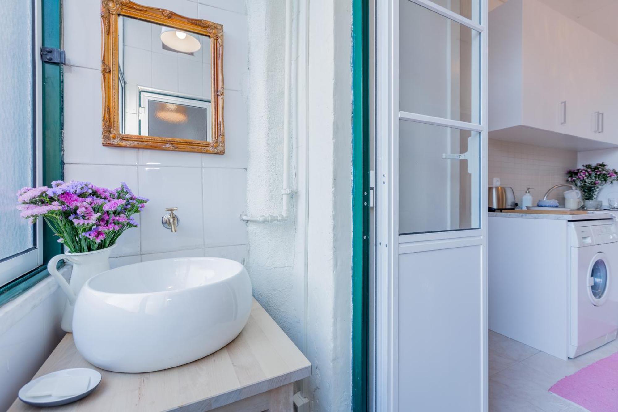 Spacious, Bright And Sunny Apartment, By Timecooler Lisboa المظهر الخارجي الصورة